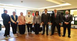 مدير الأكاديمية الوطنية للتدريب تبحث تطوير البرامج التدريبية مع وفد «القومي للبحوث»