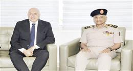وزيرا دفاع مصر وإيطاليا يبحثان تعميق التعاون العسكري بين البلدين