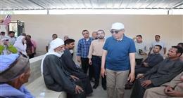 محافظ المنيا يتفقد مستشفى الصدر.. ويصرف مساعدات للمرضى على نفقته الخاصة