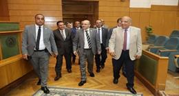 وزير الكهرباء يتفقد هيئة المواد النووية بالقطامية