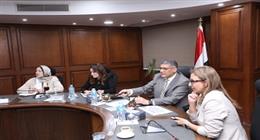 محافظ الجيزة يوجه ببدء تنفيذ مشروع الهوية البصرية على عدد من المنشآت والأسوار