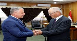 محافظ الإسماعيلية يستقبل سفير اليابان لبحث زيادة التعاون والاستثمارات