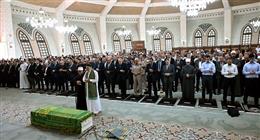 رئيس الوزراء يؤدي صلاة الجنازة على وزير التموين السابق بمسجد الشرطة