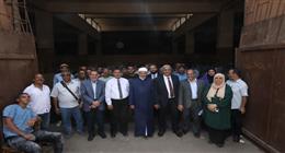 رئيس جامعة الأزهر يتفقد تجهيزات القافلة الإغاثية السادسة لفلسطين دعما لغزة