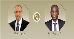  وزير الخارجية يناقش العلاقات الثنائية مع نظيره الجنوب أفريقي