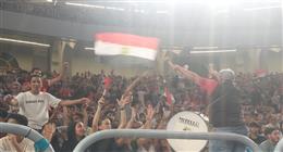 تفاعل الجمهور أثناء مباراة مصر وإسبانيا في ربع نهائي بطولة العالم لكرة اليد تحت 19 سنة