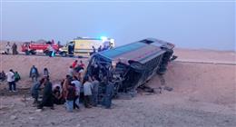 مصرع شخصين وإصابة أكثر من 30 آخرين بالطريق الصحراوي الغربي في أسيوط