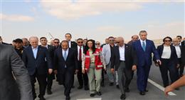 وزير الخارجية المصري ورئيس الوزراء الفلسطيني يصلان إلى مطار العريش 