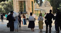 مستوطنون يقتحمون الأقصى ويمنعون الفلسطينيين من العمل في الأراضي الزراعية