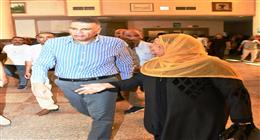 محافظ أسوان يوجه بزيادة الأطقم الطبية في المستشفى العام لخدمة المرضى