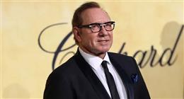 بعد 20 عاما.. ما سبب عودة كيفين سبيسي إلى مهرجان فينيسيا السينمائي؟