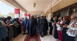 رئيس قطاع المعاهد الأزهرية يتفقد المشروع الصيفي للقرآن الكريم بأسوان