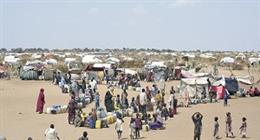 نازحون سودانيون: لا مفر من الموت ونعيش حياة غير آدمية.. و«لقمة العيش» حلم مستحيل