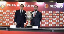 تلاعب على الهواء.. لقطات مثيرة للجدل في قرعة كأس رومانيا تثير الشكوك (فيديو)