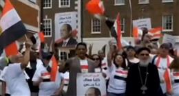 الجالية المصرية في لندن تنظم وقفة تضامنية أمام السفارة دعما لمؤسسات الدولة 