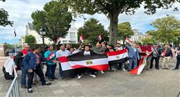 مصرية بهولندا: سنواصل التظاهر لإيصال صوتنا للعالم ونرفض تقويض وحدة الشعب المصري
