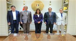 «التنمية المحلية» توقع عقد توريد مجزرين متنقلين لمتابعة ذبح الماشية بالمناطقة النائية