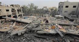خبير سياسي: إسرائيل تسعى إلى تحويل غزة لمقبرة جماعية وفرض التهجير الطوعي