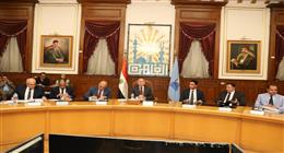 محافظ القاهرة: لجان لحصر الإيجار القديم.. وحلول نهائية للباعة الجائلين بالعتبة