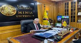 رئيس جامعة المنيا يشهد توقيع عقود الاحتضان لمشروع الفريق الفائز