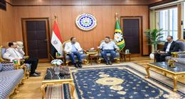محافظ الدقهلية يبحث الأضرار البيئية لشركات معالجة صرف حقول الغاز في جمصة