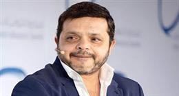محمد هنيدي: محتوى «تيك توك» خطر حقيقي يغير وعي المجتمع ويهدد أجيالا كاملة 