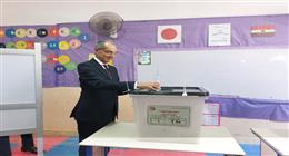 وزير الاتصالات يدلي بصوته في انتخابات مجلس الشيوخ بالشيخ زايد 