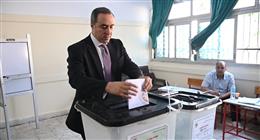 الأمين العام لـ«النواب» يدلي بصوته في انتخابات «الشيوخ»