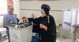 الأنبا مرقس مطران شبرا الخيمة وتوابعها يُدلي بصوته في انتخابات «الشيوخ»