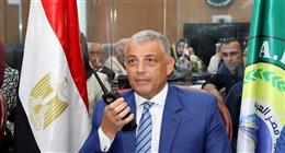 محافظ الإسماعيلية يتفقد غرفة العمليات المخصصة لانتخابات مجلس الشيوخ  