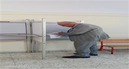 نواب محافظ القاهرة يصوتون في انتخابات مجلس الشيوخ (صور)