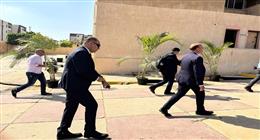 وزير العمل يدلي بصوته في انتخابات مجلس الشيوخ بالقاهرة الجديدة