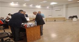 وزير السياحة الأسبق يدلي بصوته في انتخابات الشيوخ بالزمالك