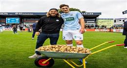55 كيلو بطاطس.. جائزة رجل المباراة في الدوري الدنماركي
