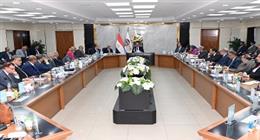 «قطاع الأعمال»: نخطط لاستعادة الريادة المصرية في الغزل والنسيج بمشروع يعزز التنافسية