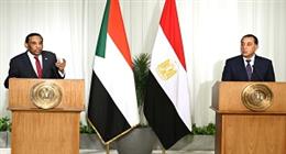 رئيس وزراء السودان: العهد مع مصر لن ينكسر وإرادتنا لن تلين 