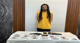 ضبط صانع محتوى لنشر مقاطع فيديو تتضمن اعتداء على القيم الأسرية وحيازة سلاح ومخدرات