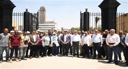 وزير الإسكان ومحافظ القاهرة يتفقدان مشروع إحياء حديقة الأزبكية