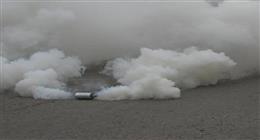 الشرطة البريطانية تعتقل شخصا أطلق قنبلة غاز مسيل للدموع في محطة المترو