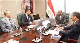 وزير الكهرباء يبحث مستجدات مبادرة تحسين الطاقة في المصانع