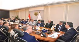 وزير التموين يجتمع مع مديري المديريات الجدد ويوجه بمتابعة الأسواق