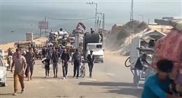 غزة تنزف من جديد... رحلة نزوح على ركام الوجع 