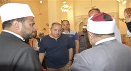 محافظ بورسعيد يفتتح مسجدا ويتفقد مركز شباب المدينة