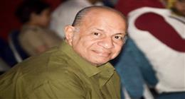 الفنان عيد أبو الحمد يكشف تطورات حالته الصحية: مشكلة في القلب 