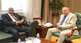 وزير الكهرباء يبحث مع نظيره السوداني تعزيز الشراكة في مجال الطاقة