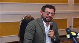 أحمد المرسي في ندوة تكريمه بمهرجان بورسعيد: سعيد بتخصيص جائزة تحمل اسم تيمور تيمور