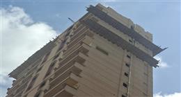 محافظة الإسكندرية: استمرار متابعة حالة عقار المندرة المائل 