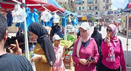 مخبوزات وملابس.. حي العجمي بالإسكندرية يدعم المرأة المعيلة بـ«سوق اليوم الواحد»