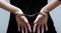 تجديد حبس المتهمة بتشويه وجه عروس مصر القديمة لمدة 15 يوما