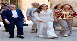 ملابس من القطن والكتان.. سر ارتداء ملكة إسبانيا أزياء مصرية أثناء جولة المعز